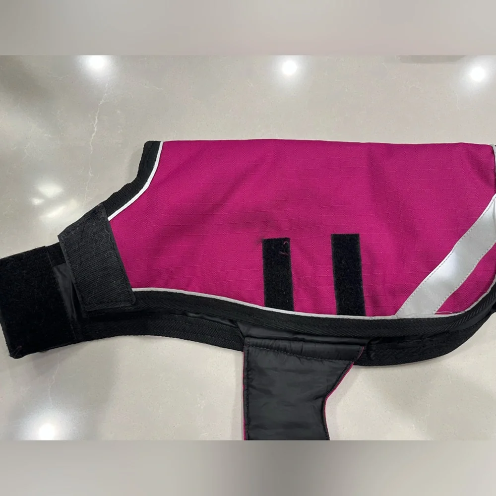 NWOT - Dog blanket Med weight -Size XXS leg straps Velcro closure.